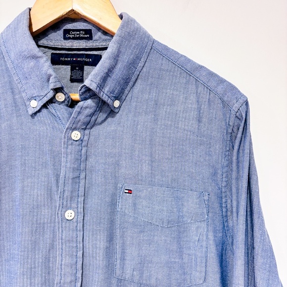 TOMMY HILFIGER Blue chambray button-down shirt size | casual wear | Medium * - Picture 3 of 8